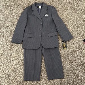 NWT! Boys size 6 suit